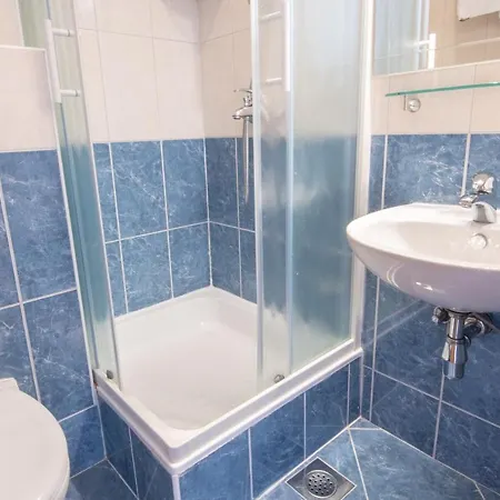 Steko * マカルスカ